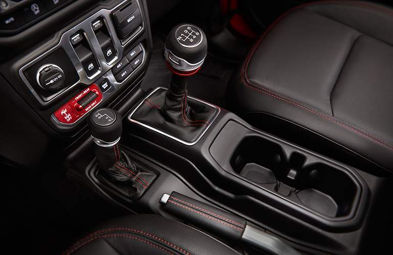 Shift knob in the 2018 Jeep Wrangler