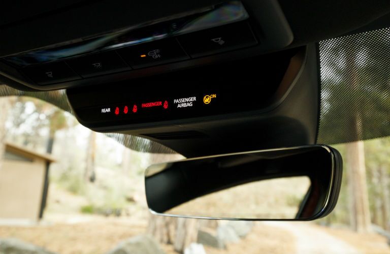 A photo of the seat belt status display in the 2019 Mazda3 hatchback.