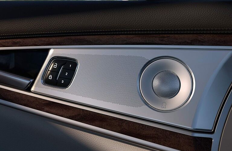 closeup of inside of the door of the 2019 Lincoln Nautilus