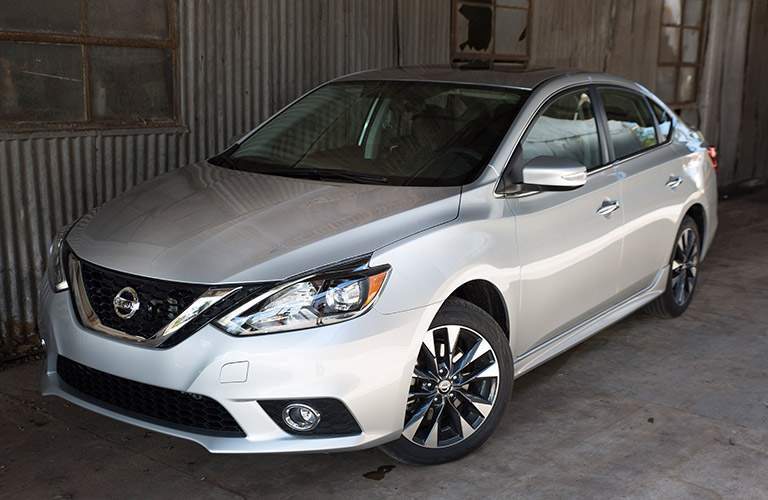 2017 Nissan Sentra Silver Exterior Front View
