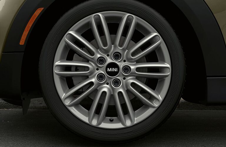 2017 MINI Cooper wheel