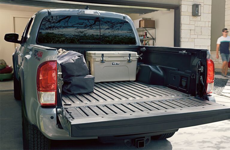2019 Toyota Tacoma bed and tailgate