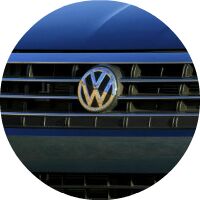 2019 VW Jetta grille and emblem closeup