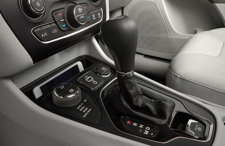 center transmission of 2019 jeep cherokee