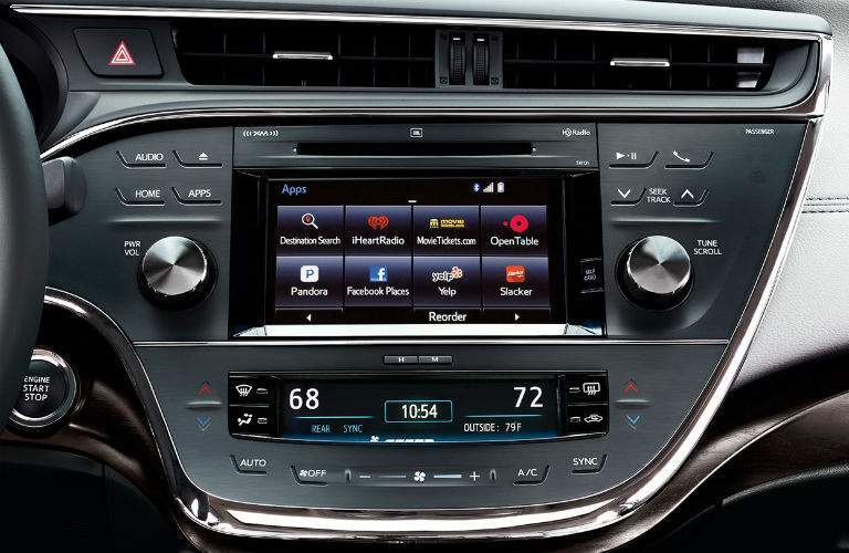 2018 Toyota Avalon connectivity features