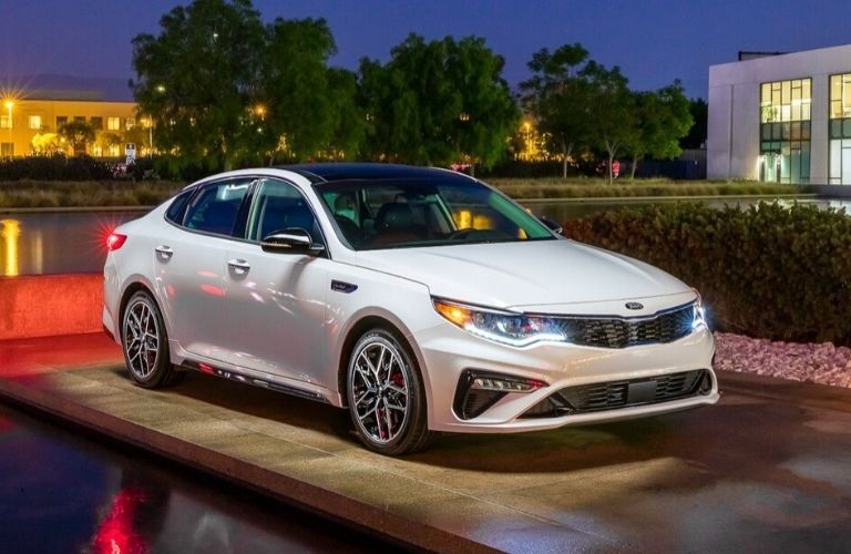 2020 Kia Optima exterior front passenger side
