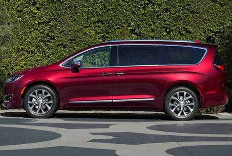 2017 chrysler pacifica exterior red color side view wheels