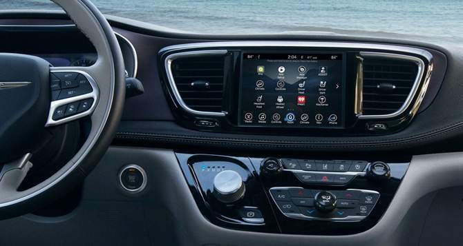 2018 Chrysler Pacifica Entertainment