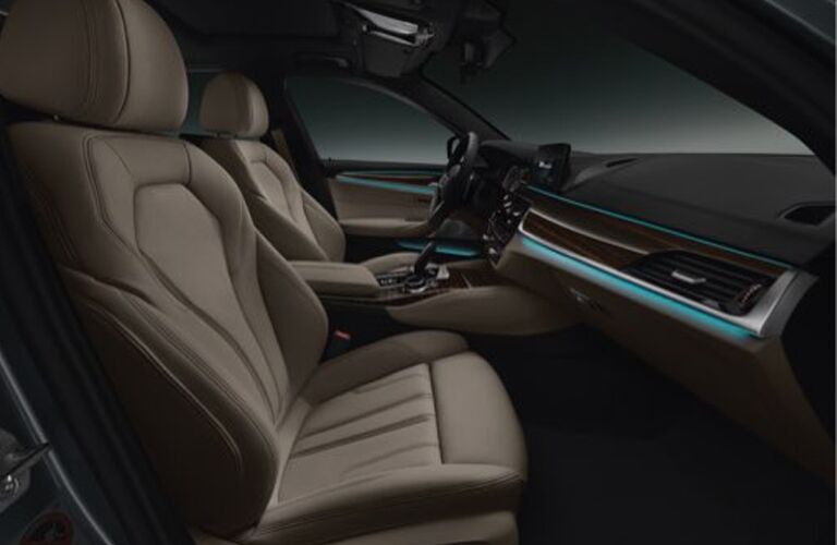 Cabin of the 2018 BMW 5-Series
