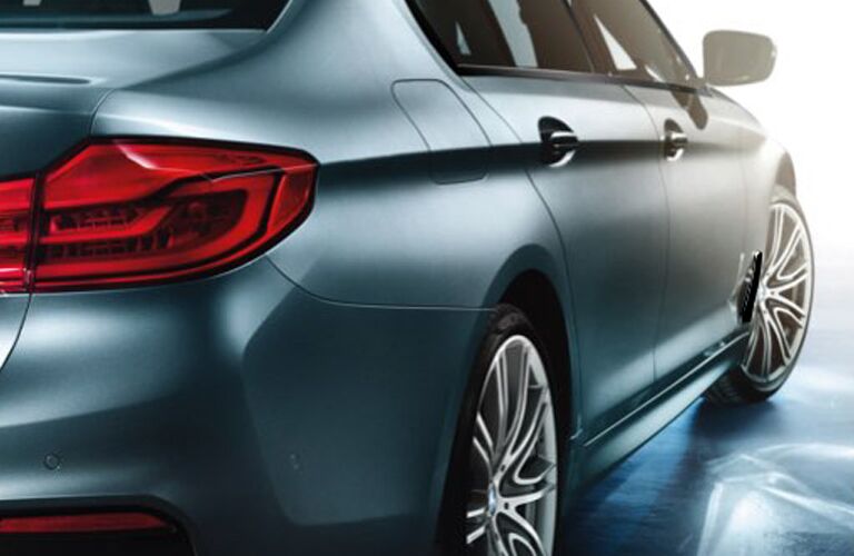 View of the 2018 BMW 5-Series from the side