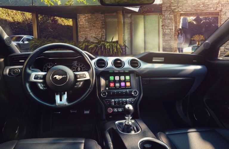 2017 Ford Mustang Apple CarPlay