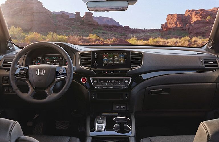 Steering wheel and dashboard of the 2019 Honda Passport