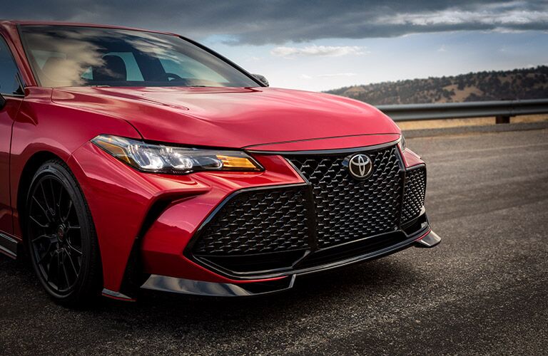 Front grille of the 2020 Toyota Avalon TRD