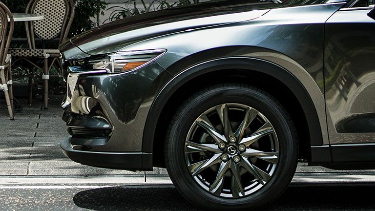 Front fender view of the 2019 Mazda CX-5