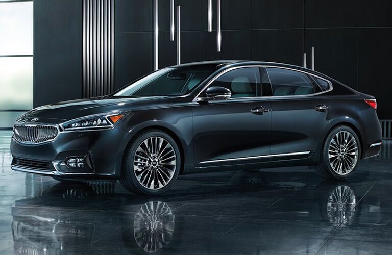 Black Kia Cadenza