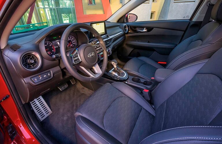 2019 Kia Forte seats and wheel