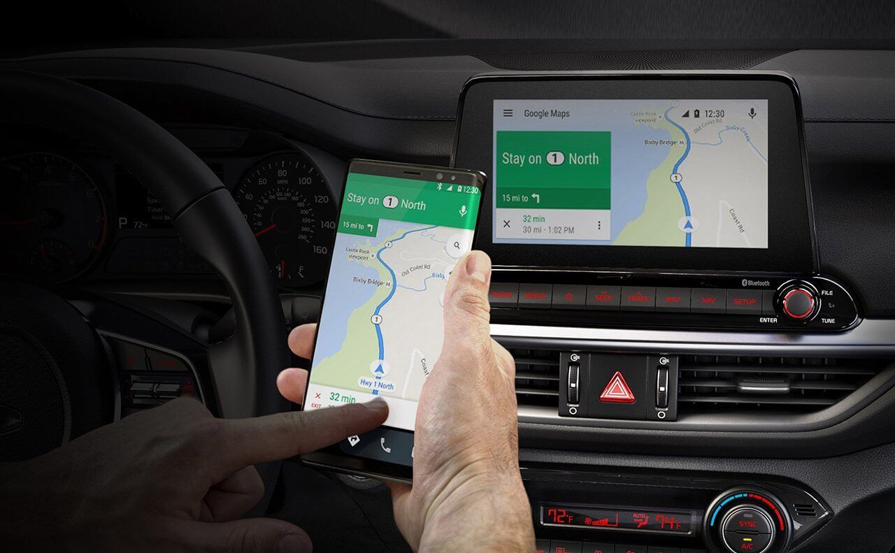 Apple CarPlay and Android Auto in the 2019 Kia Forte