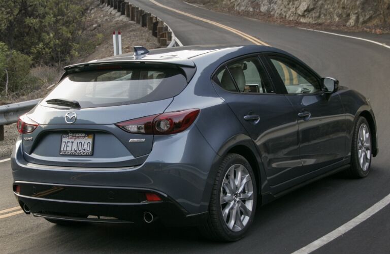 2016 Mazda3 vs 2016 Mazda6 2016 Mazda3 vs 2016 Mazda6