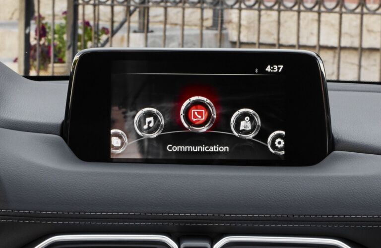2018 Mazda CX-5 infotainment system