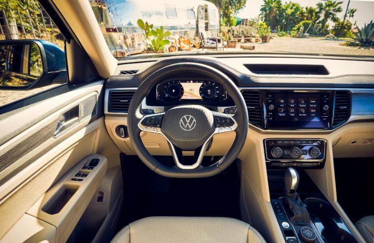 2021 VW Atlas steering wheel and dashboard view