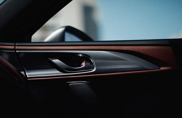 Interior door handle in 2019 Mazda CX-9