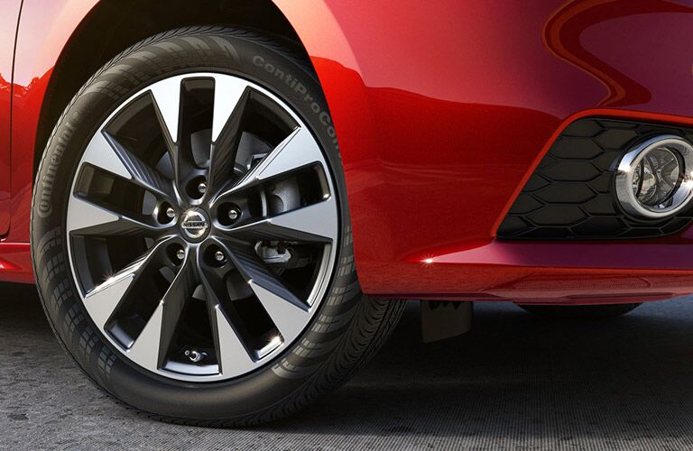 2016 Nissan Sentra exterior front wheel
