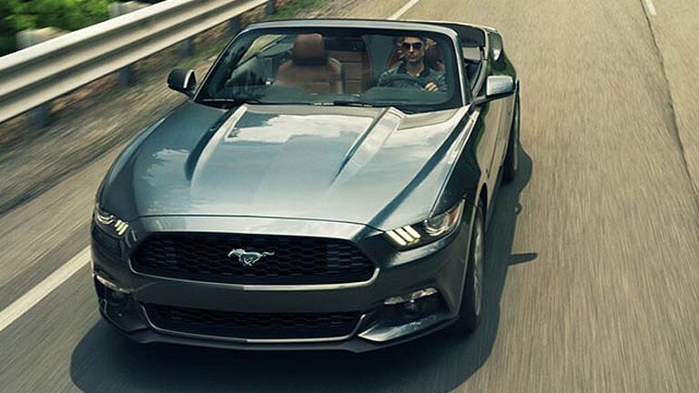 mustang convertible vs camaro convertible