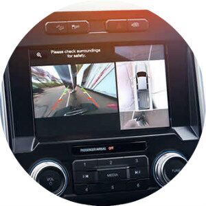 does the 2017 ford lariat come standard with carplay and android auto?