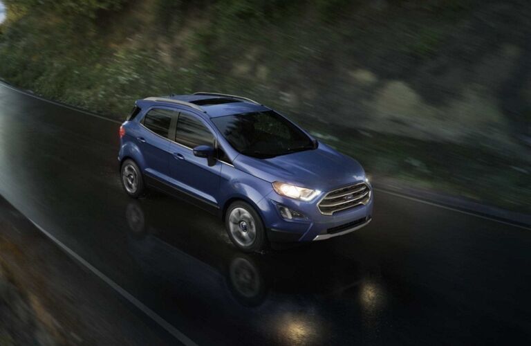 2018 Ford EcoSport blue top view in the rain