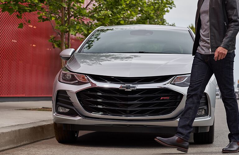 2019 Chevy Cruze RS silver front view