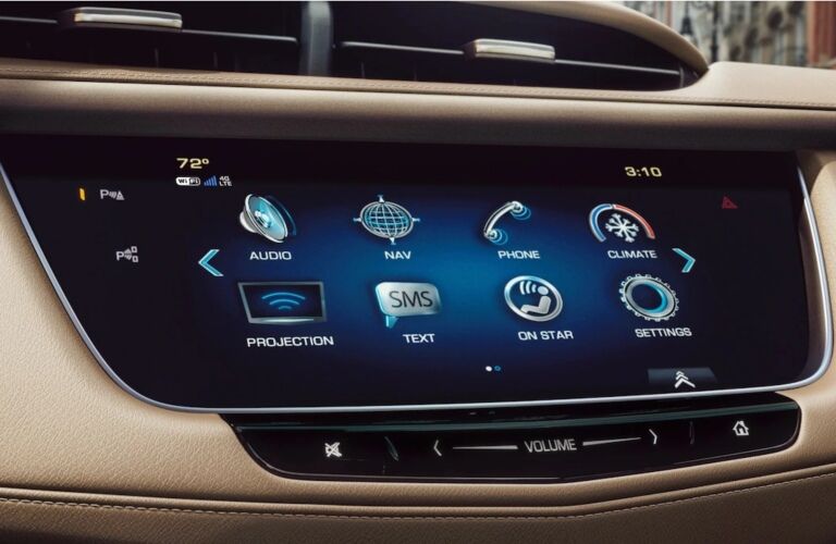 2019 Cadillac XT5 infotainment screen