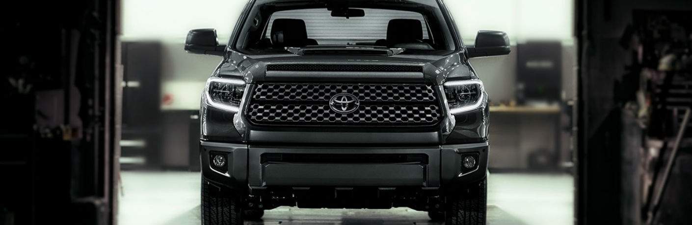Front End View of the 2018 Toyota Tundra TRD Sport and Grille Close-Up