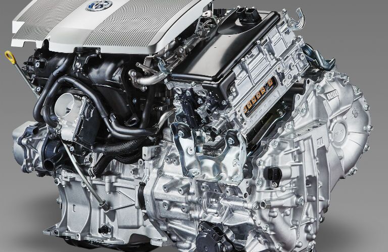A photo of the engine used in a certified pre-owned Toyota Prius.