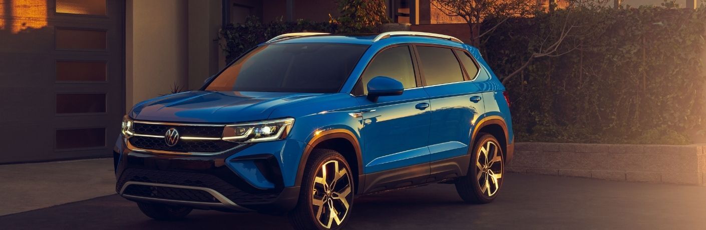 2022 Volkswagen Taos front quarter view