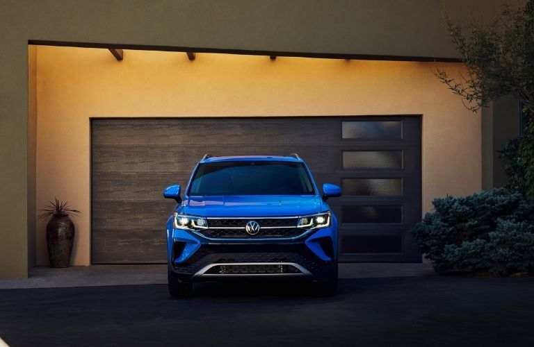 2022 Volkswagen Taos front view