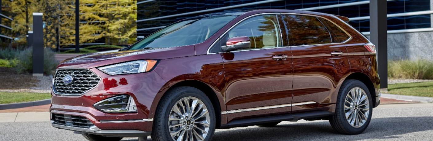 2021 Ford Edge parked in a parking lot