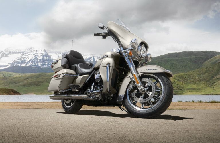 Silver 2018 Harley-Davidson Electra Glide Ultra Classic