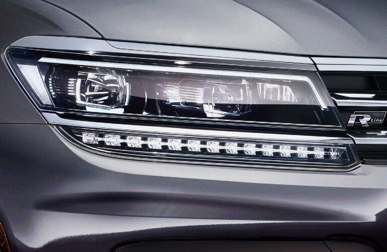 2021 Volkswagen Tiguan headlight