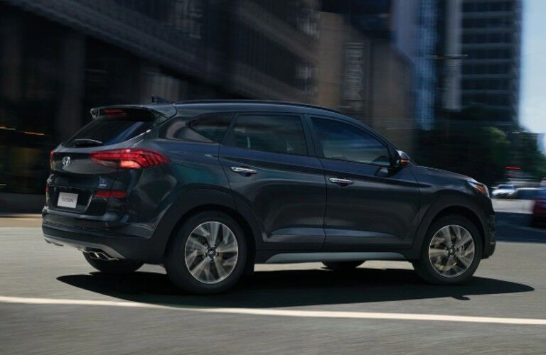 dark 2020 Hyundai Tucson side view