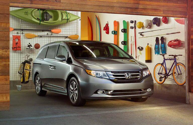 Chrysler Pacifica Lease >> 2016 Honda Odyssey vs 2017 Chrysler Pacifica Chrysler Pacifica Lease >> 2016 Honda Odyssey vs 2017 Chrysler Pacifica