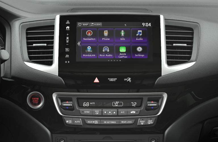 2018 Honda Pilot interior infotainment system