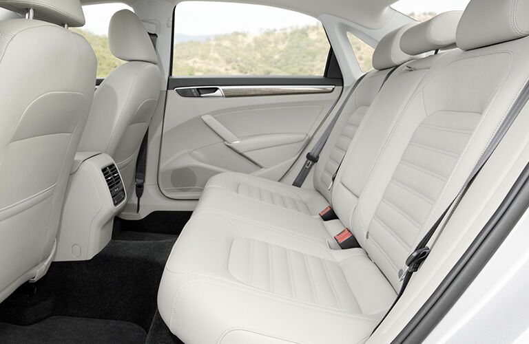 White seats in the 2018 Volkswagen Passat 