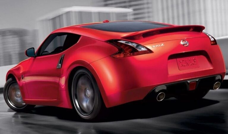 2020 Nissan 370z red back side view