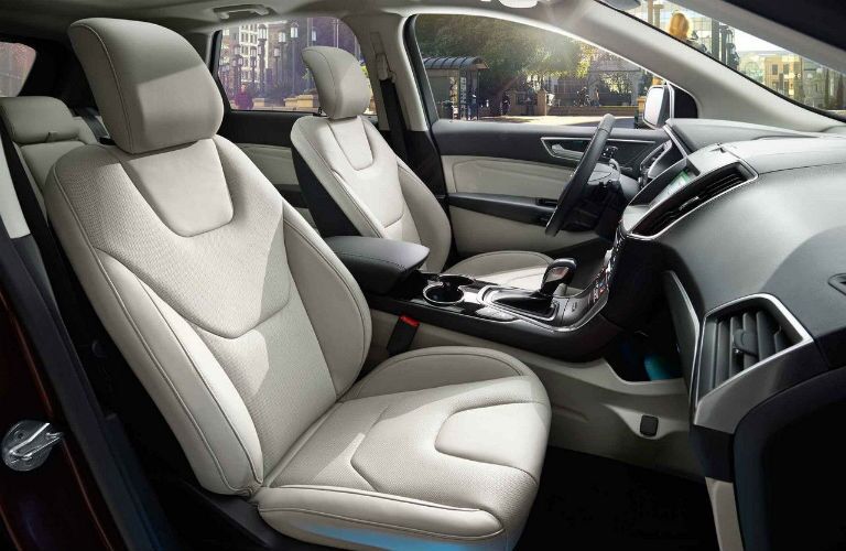 2018 Ford Edge view of the front.