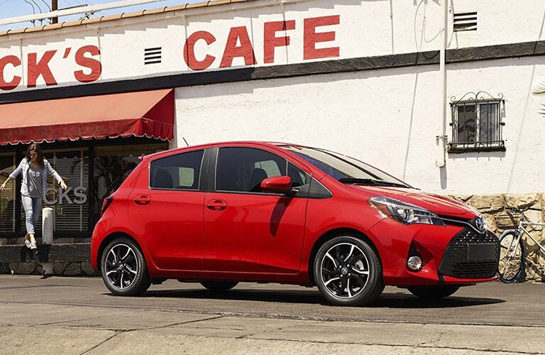 2016 toyota yaris fuel efficient compact sedans