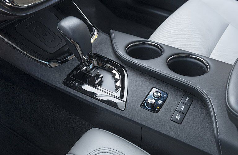 2018 Toyota Avalon Hybrid Interior Console
