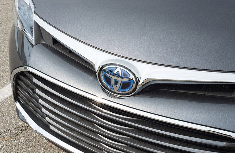 2018 Toyota Avalon Hybrid Front Grille and Fascia