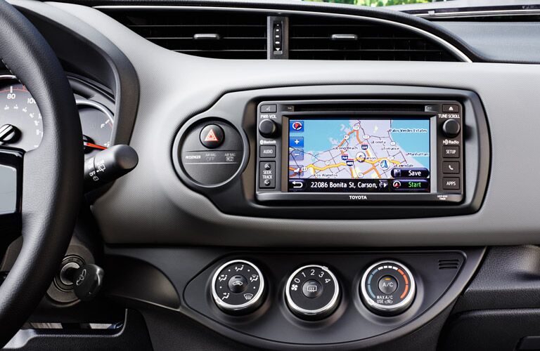 2017 toyota yaris interior touchscreen