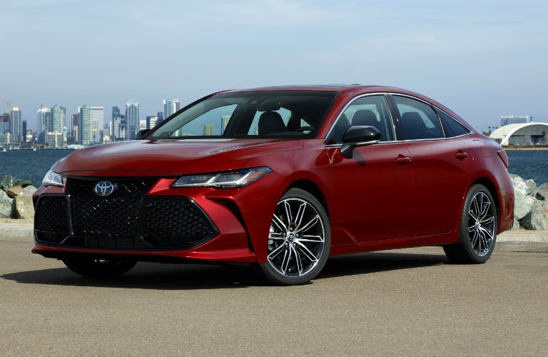 2019 Toyota Avalon Exterior Driver Side Front Angle