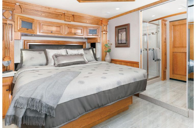 2020 Newmar Dutch Star bedroom view